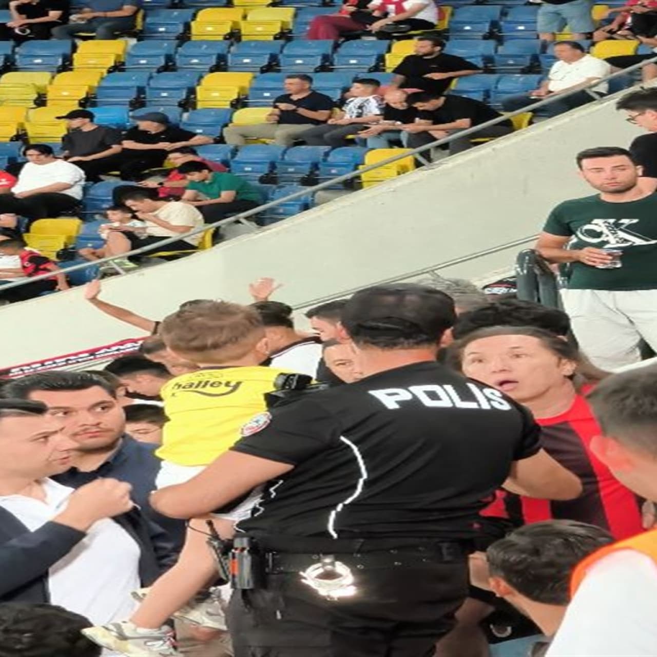 Forma çıkarttırmada ev hapsi cezası