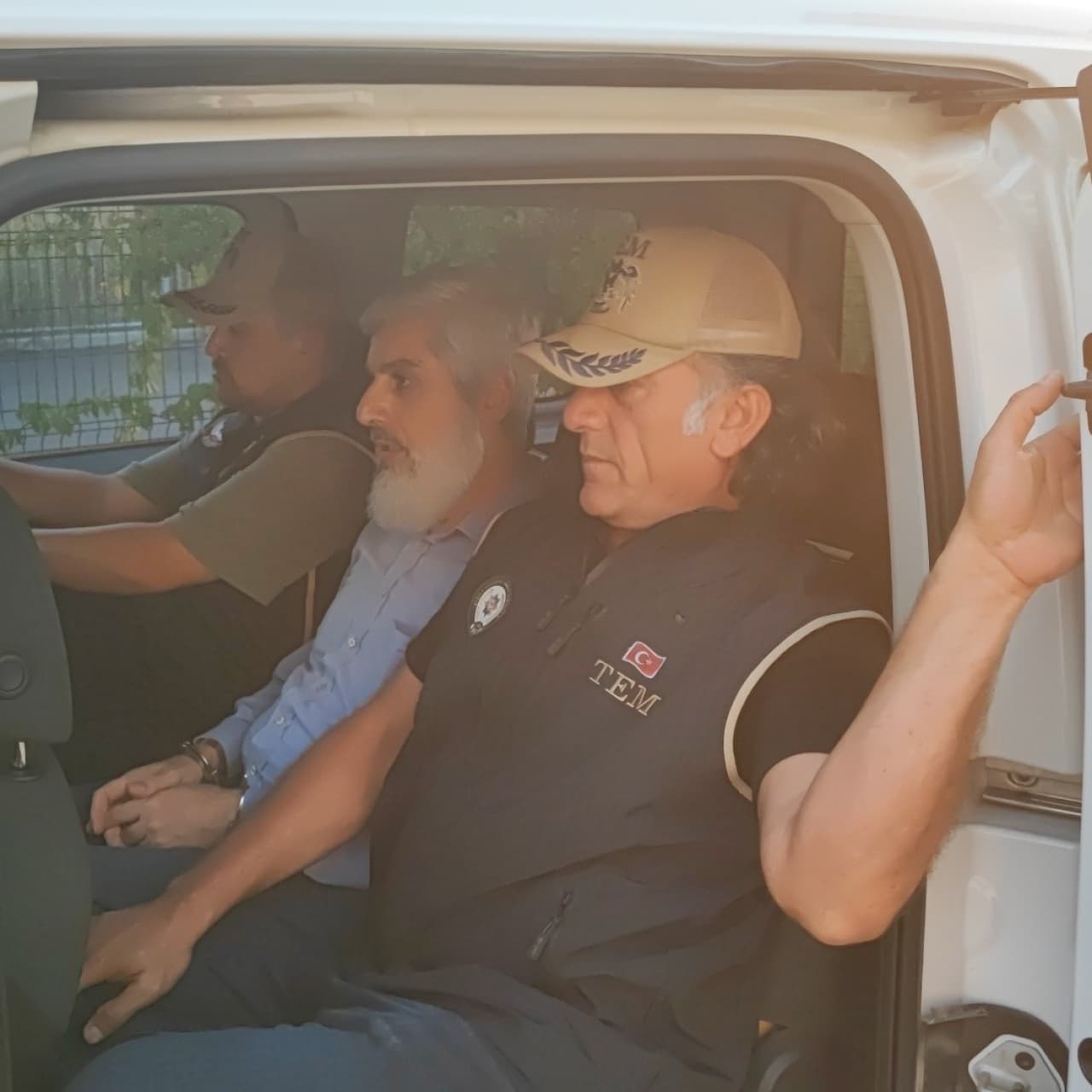 Adana'da Furkan Vakfı'na operasyon