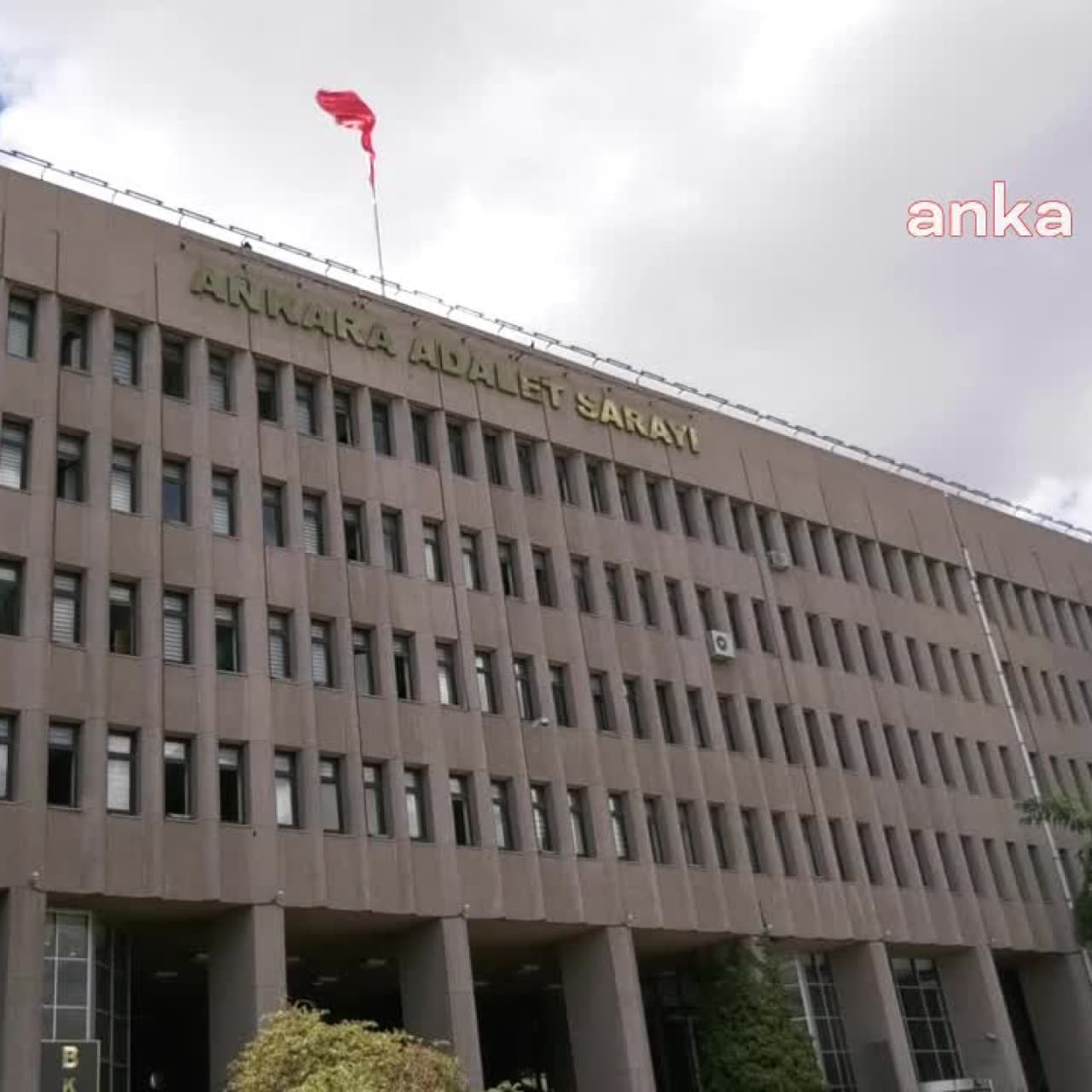 Göçmen kaçakçılığı ve fuhuş operasyonu: 18 gözaltı