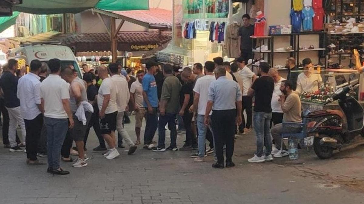 Kuşadası’nda müşteri kapma kavgası: 2 yaralı