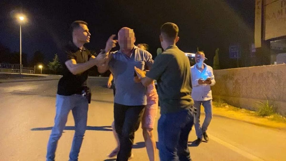 Alkollü sürücüden gazetecilere mermerli saldırı!