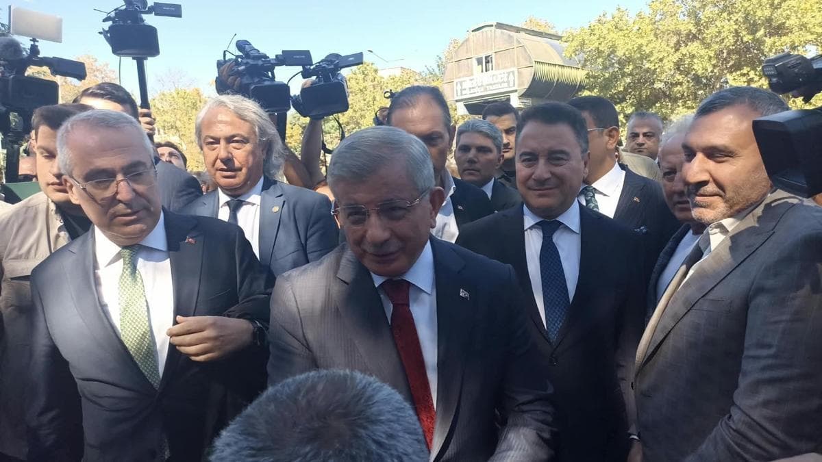 Ahmet Davutoğlu ifade verdi