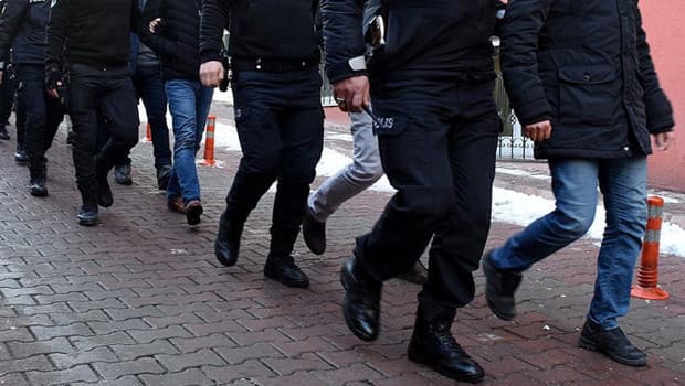 Usulsüz vatandaşlık soruşturmasında ikinci dalga operasyon: 72 gözaltı
