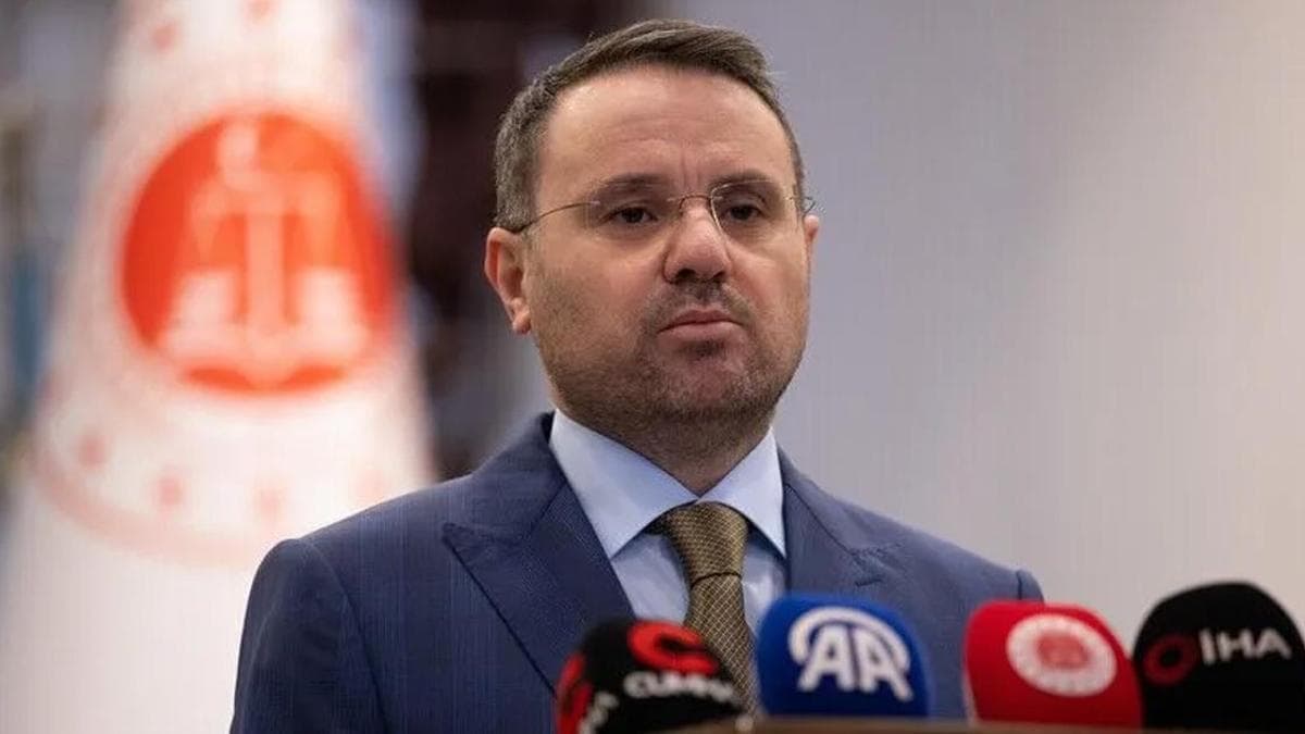 Bakan Gürlek duyurdu: 52 orman yangınında 34 şüpheli tespit edildi