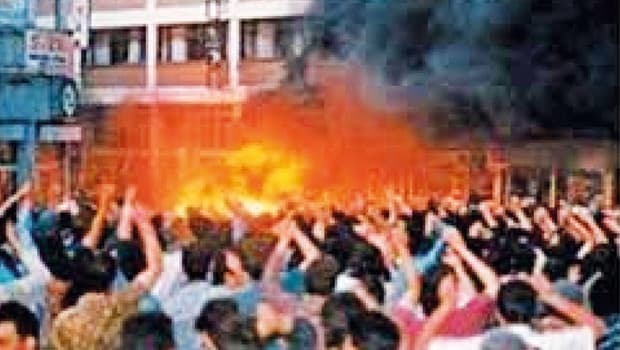 AYM’den Madımak’a tazminat kararı
