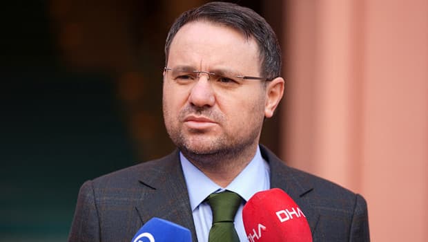Bakan Gürlek'ten YAŞ'ta terfi alan komutanlara tebrik