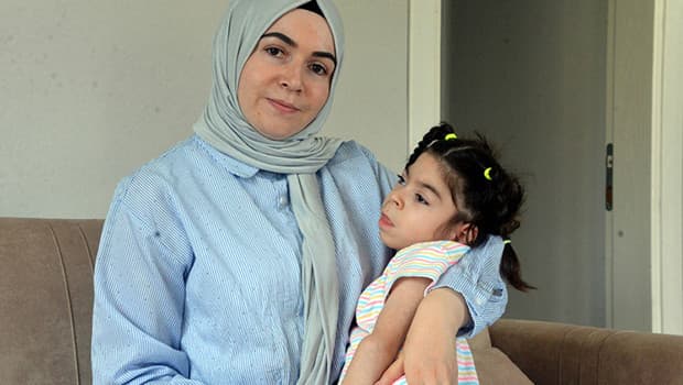 Bebeğin engeliyle hemşire şiddeti arasında 'illiyet bağı' kurulamadı; anneden rapora tepki