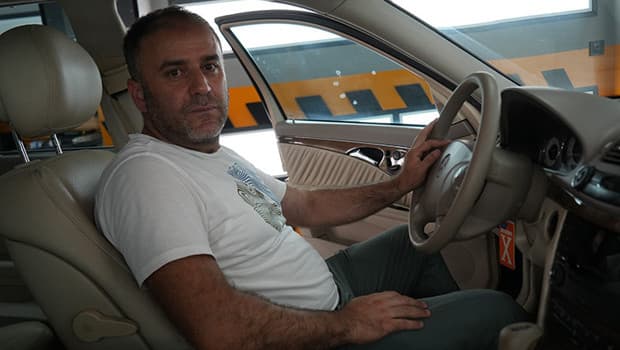 e-Devlet'e ceza bakmak için girdi, lüks otomobilinin gümrükten 'beyaz eşya' olarak sokulduğunu öğrendi