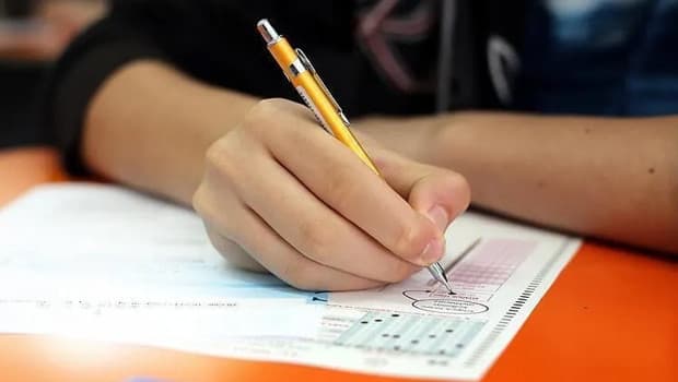 YKS'de dereceye girenlerin tercih haritası açıklandı: Sayısalda tıp ve mühendislik, eşit ağırlıkta hukuk zirvede