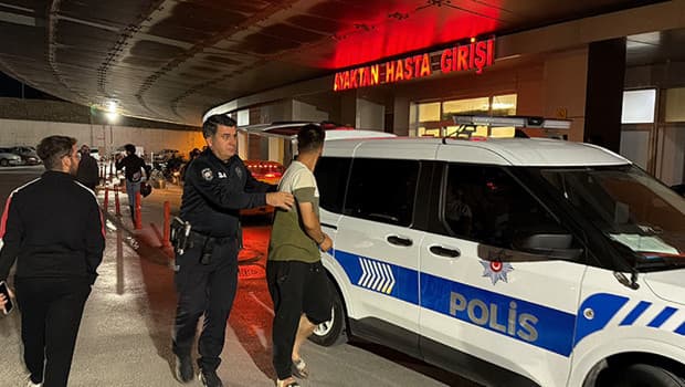 Eskişehir'de kocasının zorla tuttuğu araçtan atlayan kadın hastanelik oldu