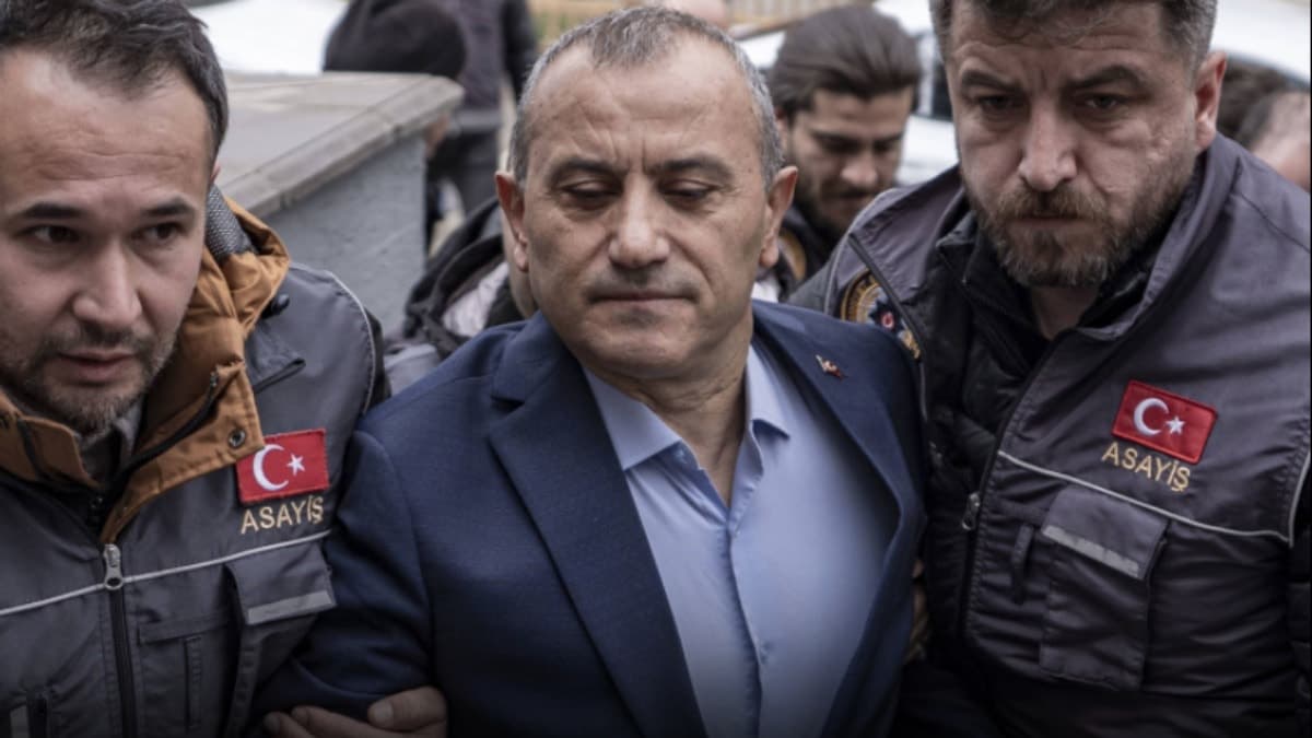 Bu serveti hangi maaşla yaptın vali bey?