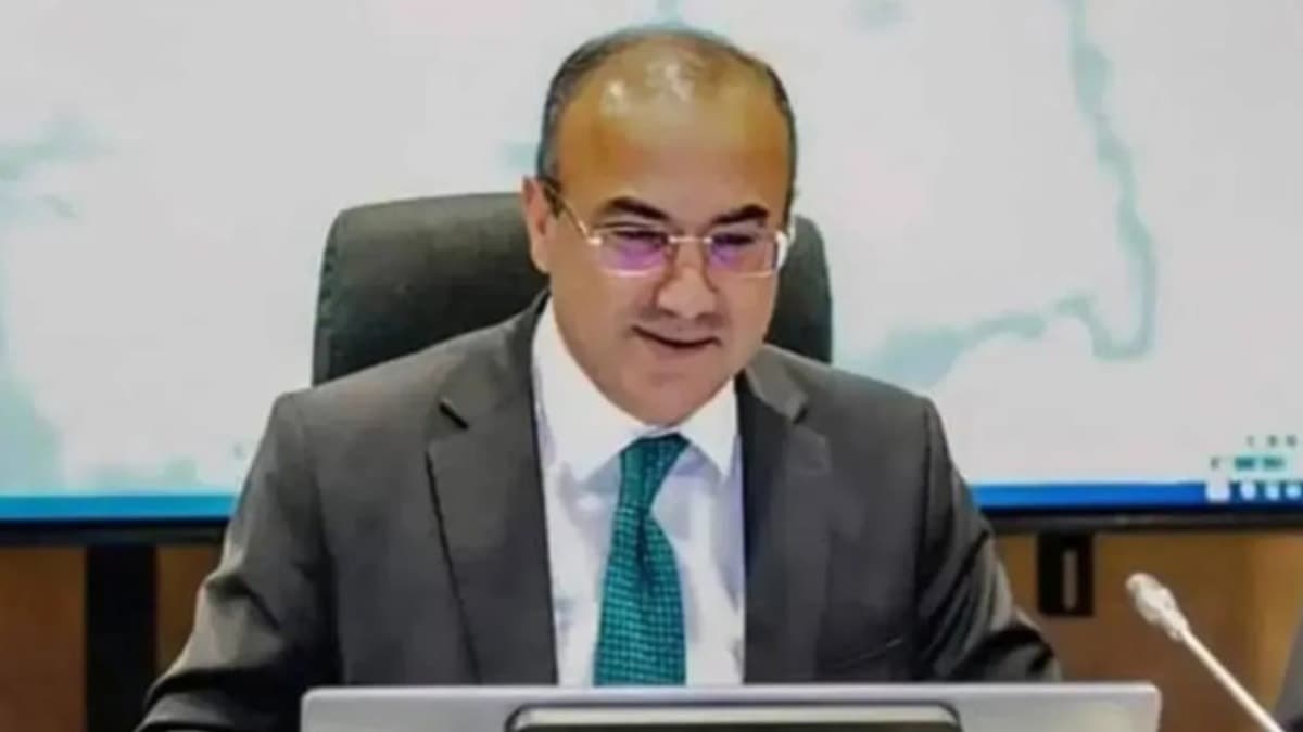 Cezaevinde felç geçirdi mahkemede oturarak savunma yapabildi