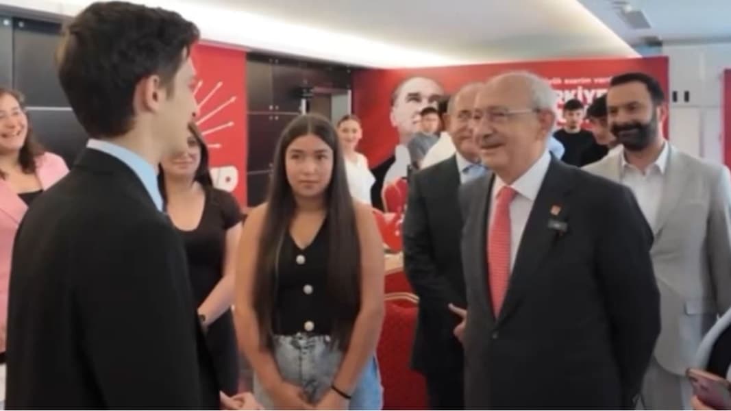 Kılıçdaroğlu ile aday öğrenci arasında çarpıcı diyalog: Siyaset tehlikeli bir şey