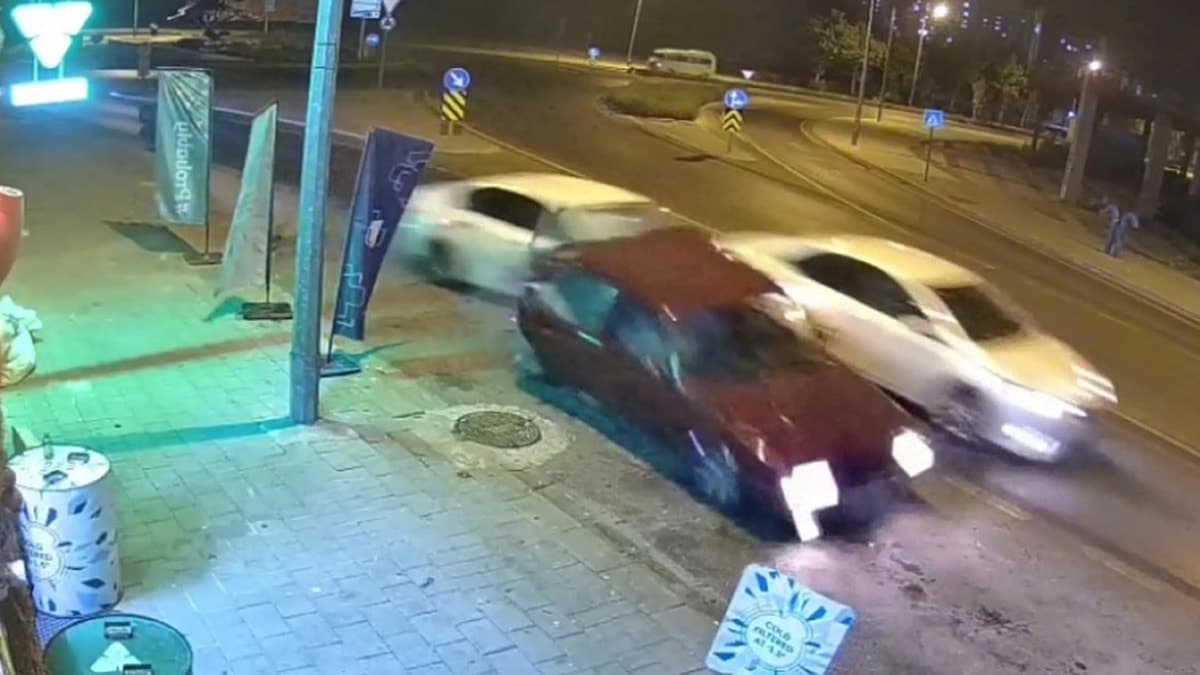 'Dur' ihtarına uymayan kadın sürücü ortalığı savaş alanına çevirdi: 450 bin lira ceza kesildi