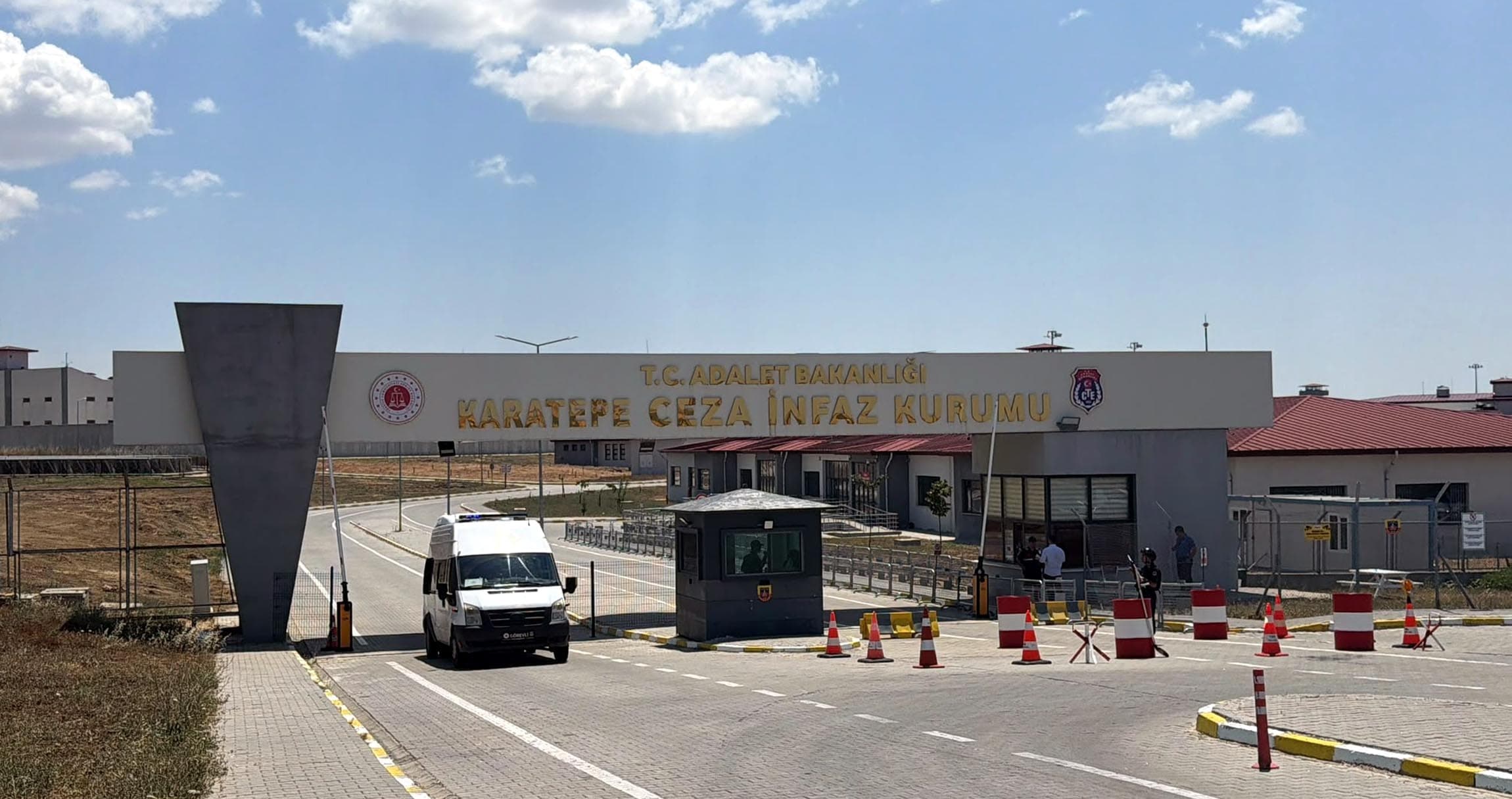 Sinem Dedetaş ile Cem Küçük, Çorlu'daki cezaevine konuldu